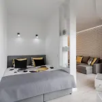 Ovo Market Square Apartman *