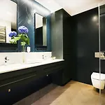 Ovo Market Square Apartman *